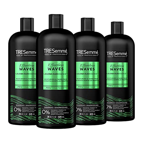 TRESemmé Hidratantni Šampon 4 Broj Sa Esencijom Jojobe Oleo Za Definiciju Kovrča I Zaštitu