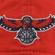 Adidas NBA Atlanta Hawks ženska osnovni logo Podesivi šešir za podesivi šešir - crveni
